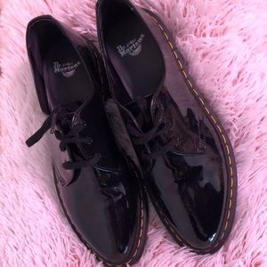 dr. martens dupree patent leather 3-eye shoe